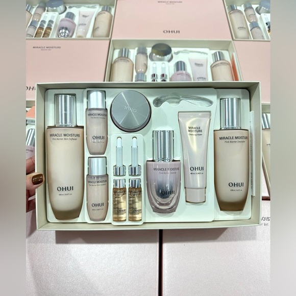 O HUI Miracle Moisture 4 Pcs Special Set 9 Items Smooth Moisturizing K-Beauty - Picture 2 of 10